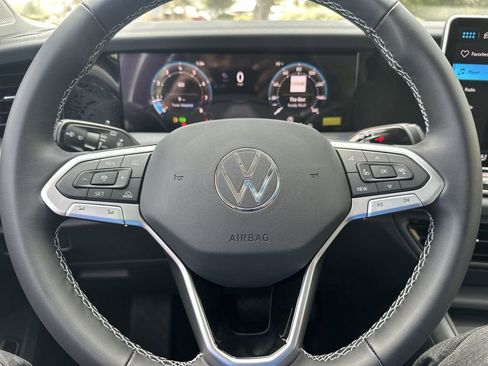 New 2026 Volkswagen Tiguan SE image 14