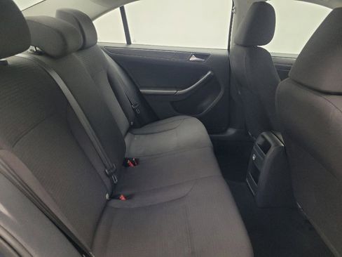 Used 2015 Volkswagen Jetta S image 19