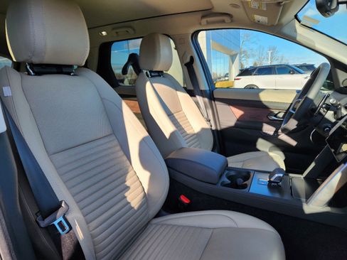 Certified 2024 Land Rover Discovery Sport S image 16