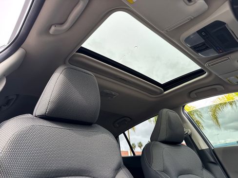 Used 2024 Subaru Crosstrek 2.0i Premium image 10