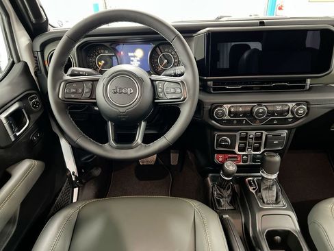 New 2026 Jeep Gladiator Mojave image 11