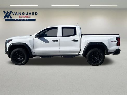 Used 2023 Chevrolet Colorado Trail Boss w/ Technology Package image 2