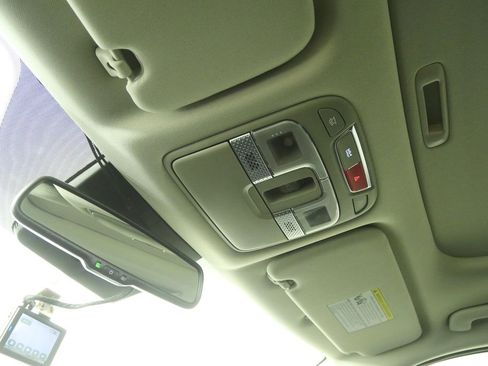 Used 2023 Kia Telluride EX w/ EX Captain's Chair Package image 23