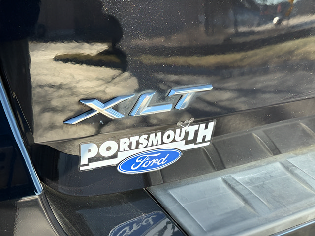 Used 2022 Ford Explorer XLT w/ Equipment Group 202A AWD/4WD image 21