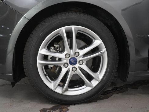 Used 2016 Ford Fusion Titanium FWD image 28