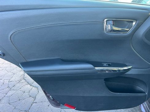 Used 2013 Toyota Avalon Limited image 13