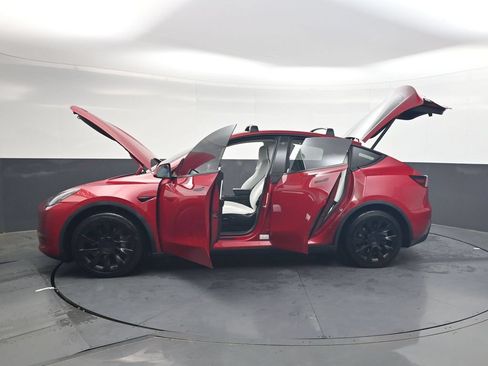 Used 2021 Tesla Model Y 2WD image 44