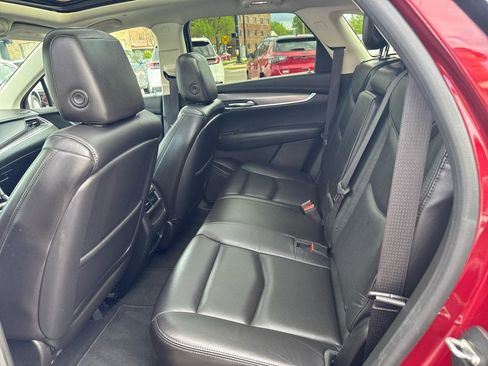 Used 2017 Cadillac XT5 Premium Luxury w/ LPO, Wheel Lock Package AWD/4WD image 10
