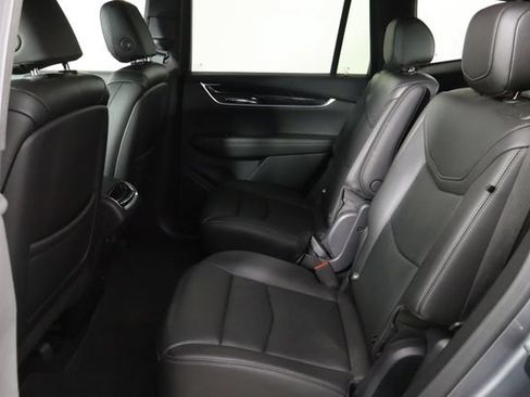 Used 2020 Cadillac XT6 Premium Luxury FWD image 16