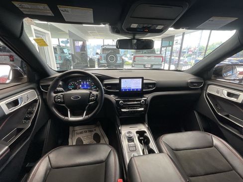 Used 2022 Ford Explorer ST-Line w/ Class IV Trailer Tow Package image 9