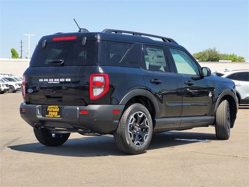 New 2025 Ford Bronco Sport Outer Banks image 4