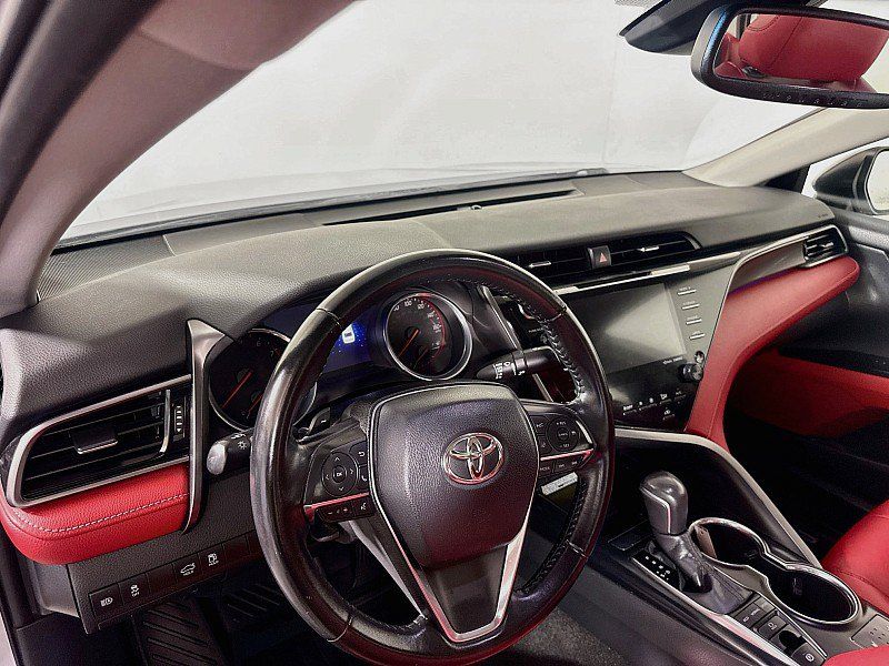 Used 2019 Toyota Camry XSE FWD image 9