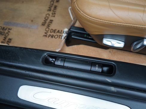 Used 2005 Porsche 911 Carrera image 23