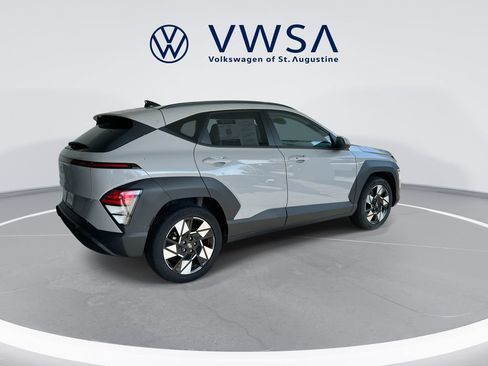 Used 2024 Hyundai Kona SEL FWD image 7