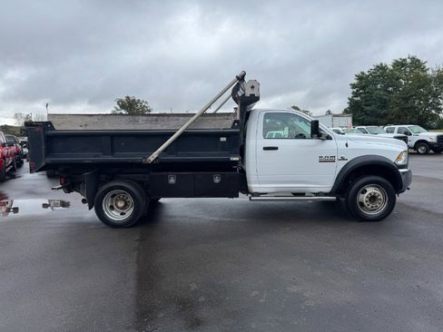 Used 2018 RAM 5500 Tradesman w/ Power & Remote Entry Group image 6