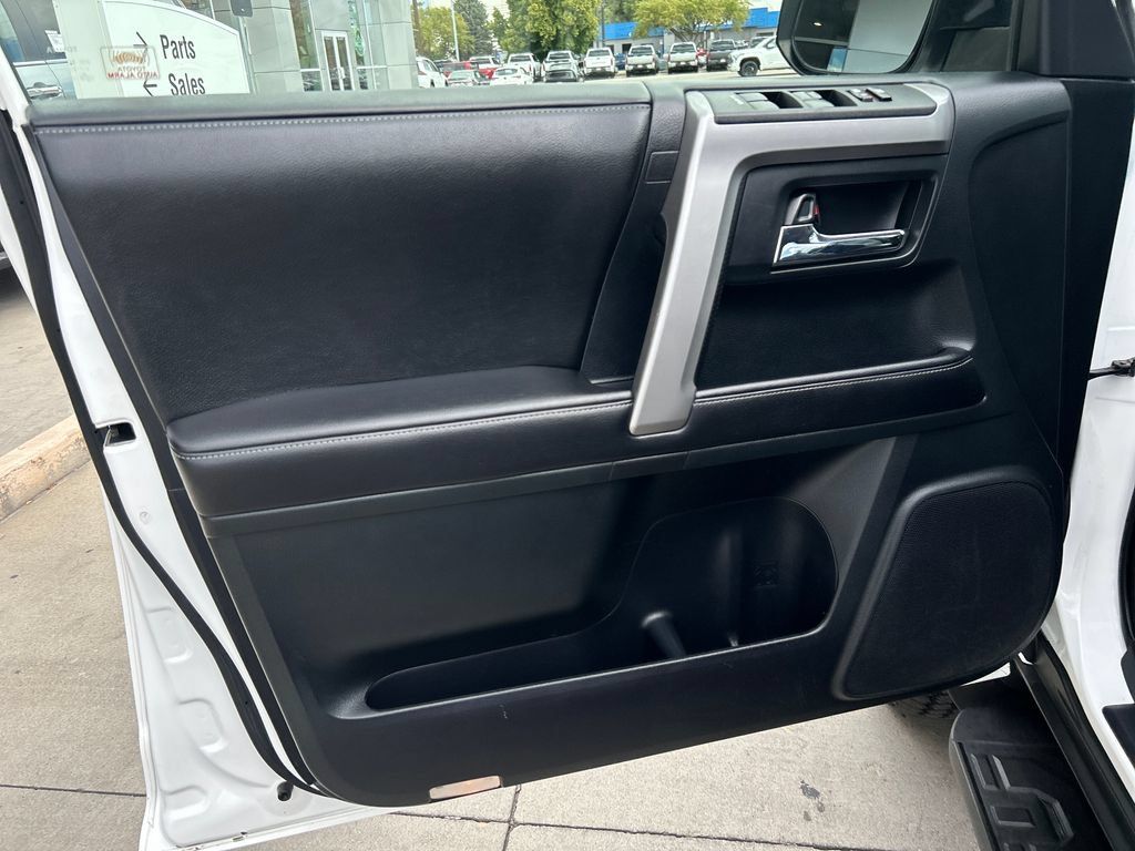 Used 2015 Toyota 4Runner SR5 Premium AWD/4WD image 11