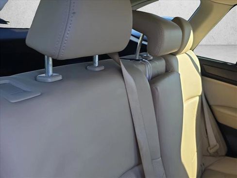 Used 2016 Subaru Outback 2.5i Limited image 19