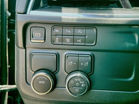 Used 2025 Chevrolet Tahoe RST w/ Comfort Package RWD image 21