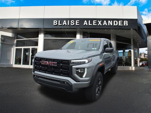 Used 2025 GMC Canyon Elevation w/ Convenience Package AWD/4WD image 9
