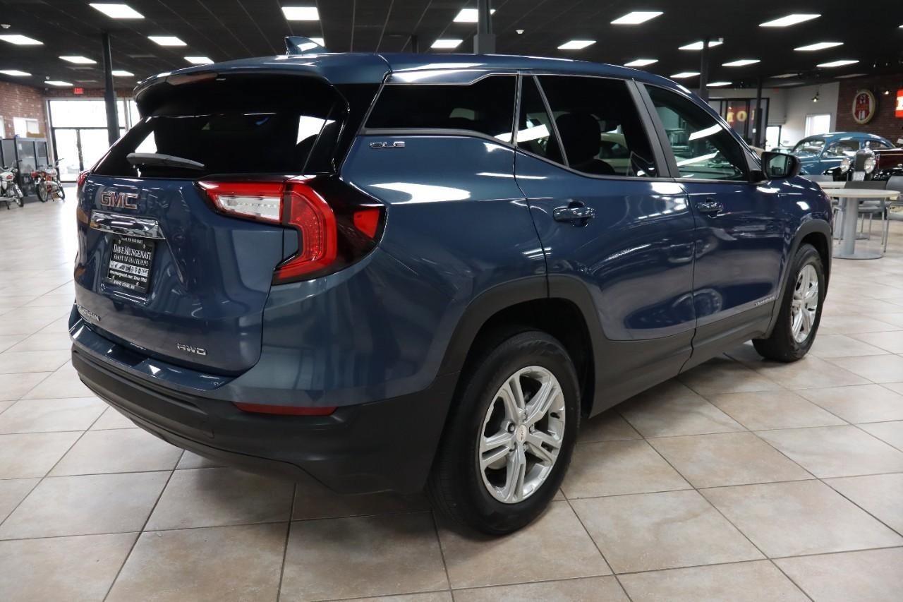 Used 2024 GMC Terrain SLE AWD/4WD image 5