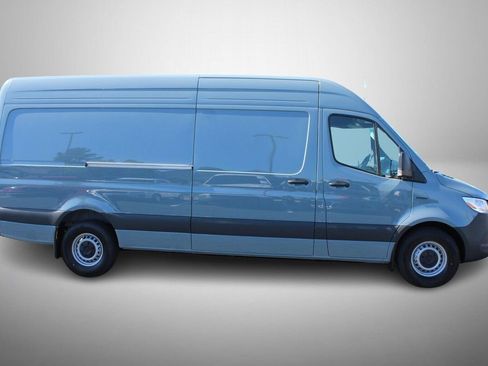 New 2024 Mercedes-Benz eSprinter 170 Cargo image 4