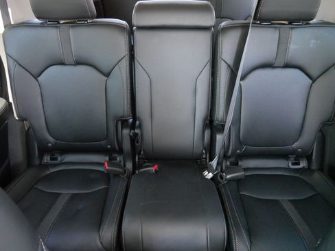 Used 2023 Honda Pilot EX-L image 13