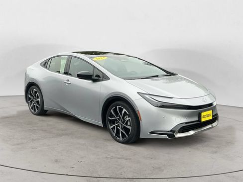 Certified 2024 Toyota Prius Prime Premium FWD image 3