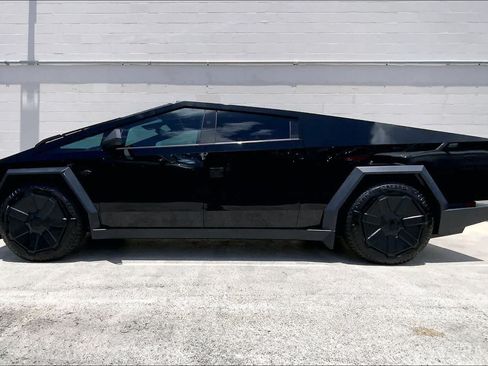 Used 2024 Tesla Cybertruck Cyberbeast AWD/4WD image 3