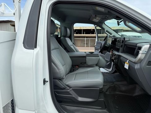 New 2026 Ford F250 XL w/ XL Chrome Package image 23