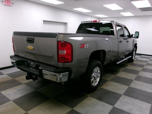 Used 2014 Chevrolet Silverado 2500 LT w/ Interior Plus Package AWD/4WD image 13