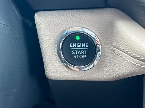 Used 2024 Ford Expedition Limited image 24