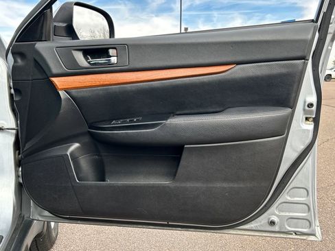 Used 2013 Subaru Outback 2.5i Limited image 29