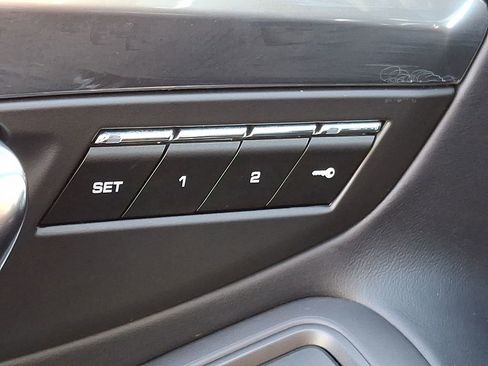 Used 2015 Porsche 911 Carrera 4 image 25