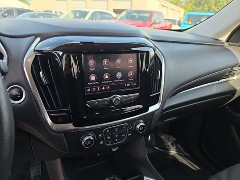 Used 2020 Chevrolet Traverse LS FWD image 24