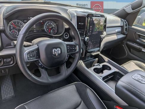 Used 2025 RAM 1500 Laramie AWD/4WD image 15
