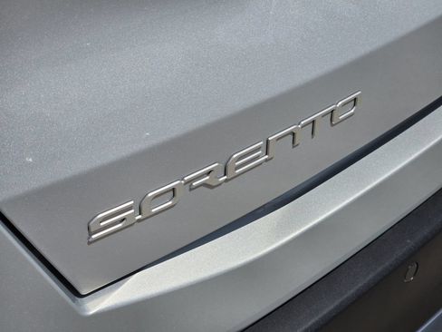 New 2026 Kia Sorento SX FWD image 8