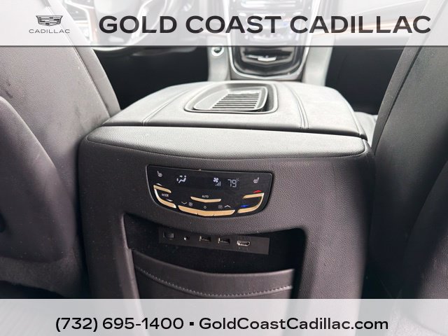 Used 2020 Cadillac Escalade ESV Luxury AWD/4WD image 11