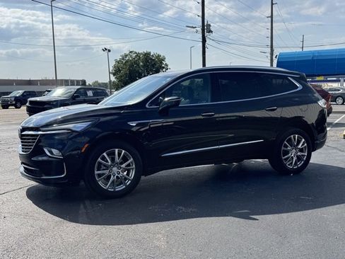 Used 2022 Buick Enclave Premium image 3