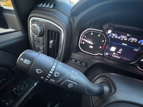 Used 2023 GMC Sierra 2500 Denali w/ Denali Black Diamond Edition AWD/4WD image 25