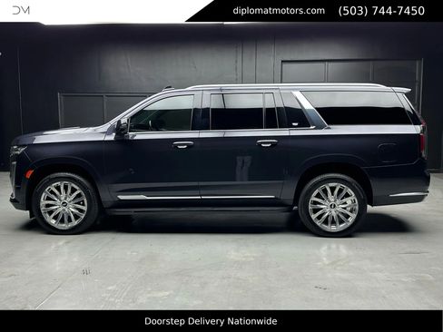 Used 2022 Cadillac Escalade ESV Premium Luxury w/ LPO, Floor Liner Package image 3