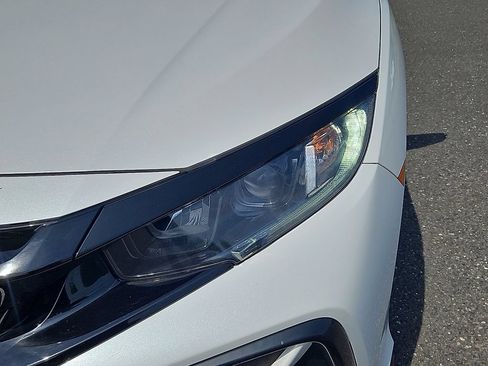 Used 2020 Honda Civic Sport image 10