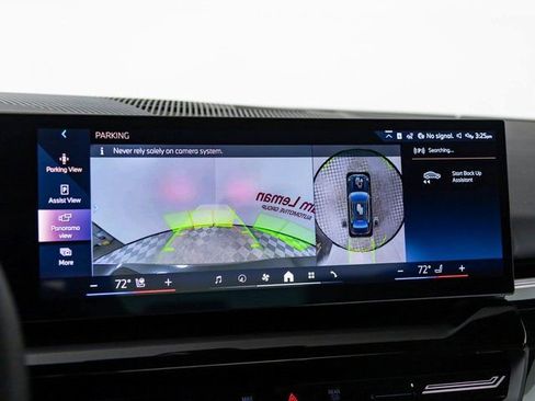 Used 2025 BMW 530i xDrive 530i xDrive w/ Premium Package image 19