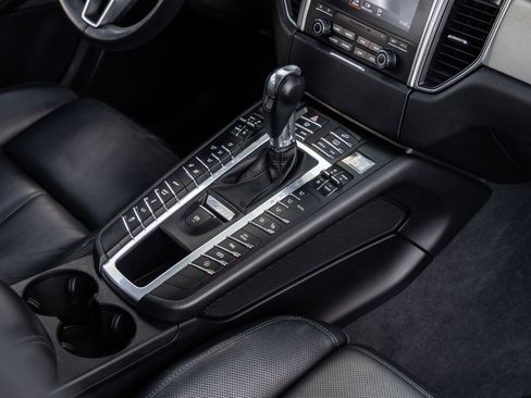 Used 2018 Porsche Macan GTS image 34