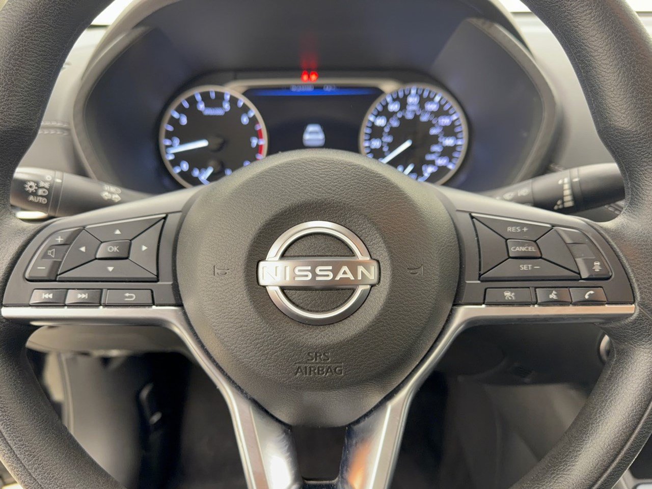 Used 2025 Nissan Sentra SV FWD image 10