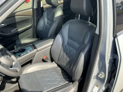 Used 2021 Nissan Rogue Platinum image 21