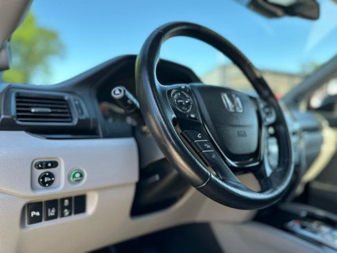 Used 2016 Honda Pilot Touring image 28