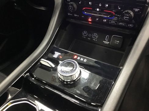 Used 2022 Jeep Grand Cherokee L Limited w/ Luxury Tech Group II AWD/4WD image 29