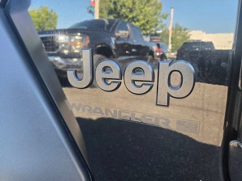Used 2025 Jeep Wrangler Unlimited Sport AWD/4WD image 10