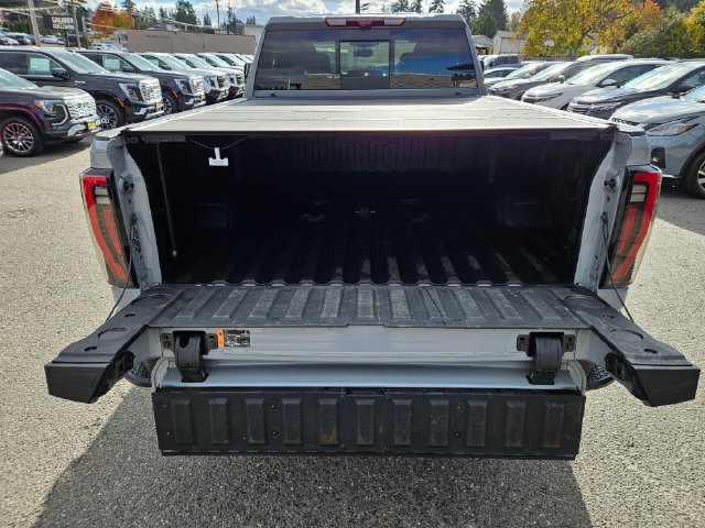Used 2024 GMC Sierra 2500 AT4 w/ Technology Package AWD/4WD image 15