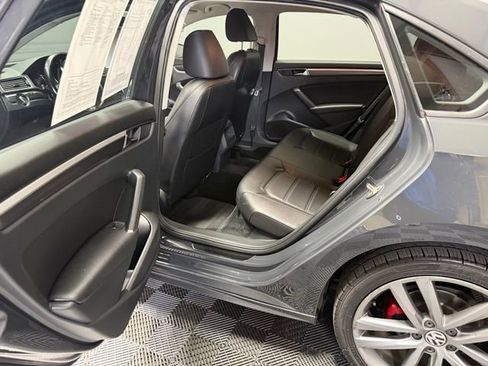 Used 2018 Volkswagen Passat 2.0T R-Line image 17